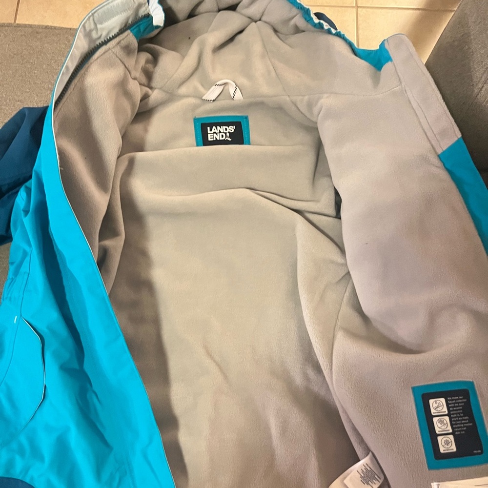 Snow Jacket! - Picture 8 of 9